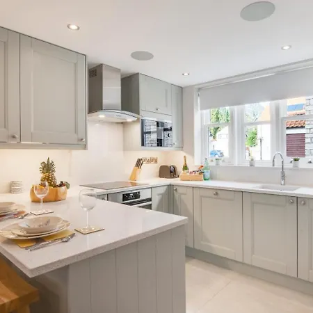3 Bed In Oc-y111 *